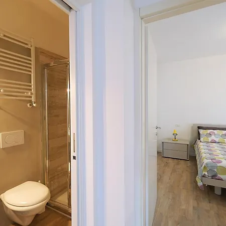 Moderno Trilocale Con Doppi Servizi Piazza Marconi